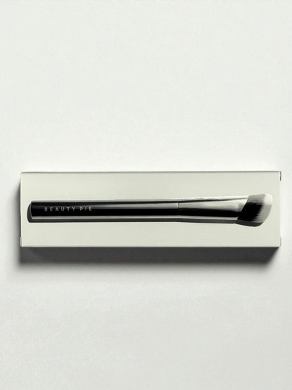 Beauty Pie Pro Angled Concealer Brush 002