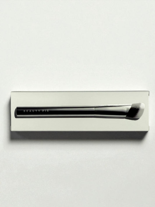 Beauty Pie Pro Angled Concealer Brush 002